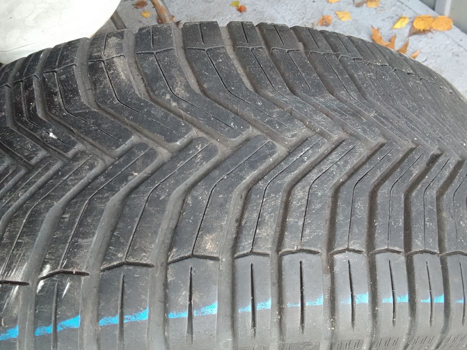 Opona wielosezonowa 215/45r17 MICHELIN 2020r 6mm