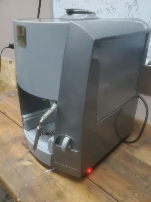 Кофеварка капсульная Totti caffe с капучинатором