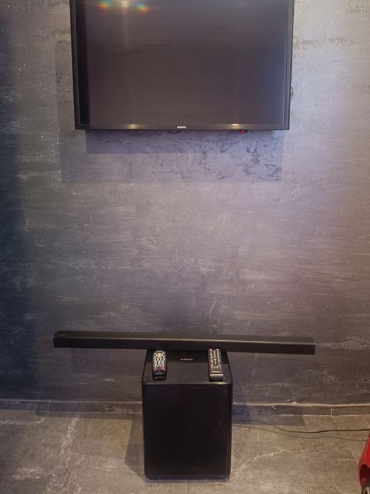 Telewizor Samsung 32 cale plus soundbar !