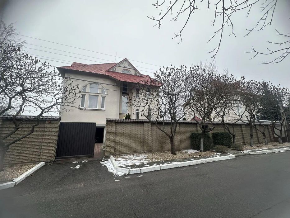 Продам 3-поверховий будинок Петропавлівська Борщагівка VD