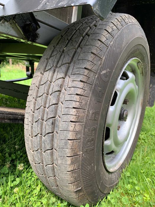 одноосний причіп