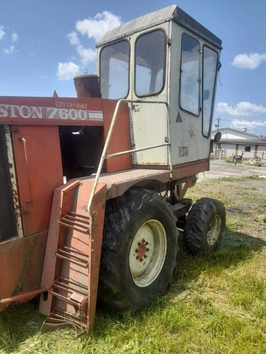 комбайн HESSTON 7600