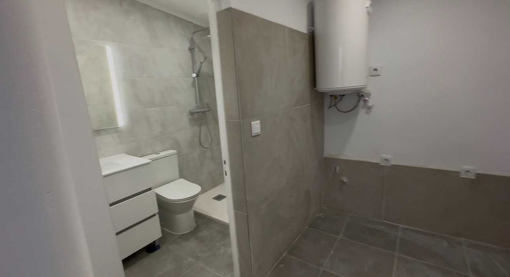 Excelente oportunidade em Couço, Coruche — Três moradias T2 (duas remodeladas) — 150.000€ negociáveis