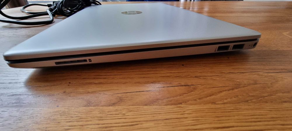 Laptop HP 15S,AMD RYZEN 3, 8GB RAM, 256SSD+ 1THDD
