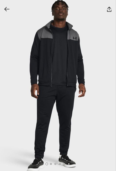 Костюм від бренду Under Armour