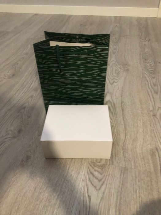 Rolex preto e vermelho