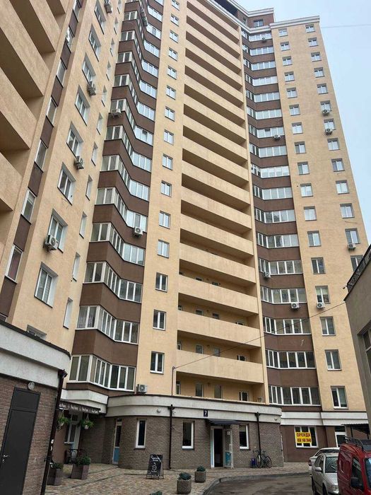 Простора двокімнатна  квартира 70 м.кв. ЖК "Авіа Квартал"