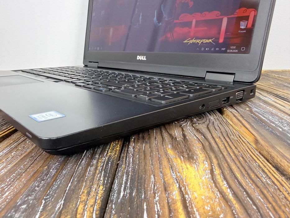 РОЗПРОДАЖ! Професійний Ноутбук з Сенсорним Екраном Dell Precision 3520 /Quadro M620 2 GB