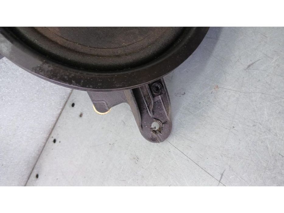 głośnik lewy przód volvo v70 ii 2.4d5 04r 30679496