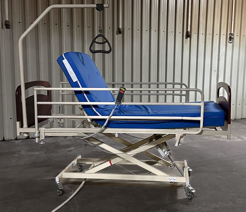 Cama Hospitalar Elétrica Invacare c/ Colchão Anti Escaras e Pendural