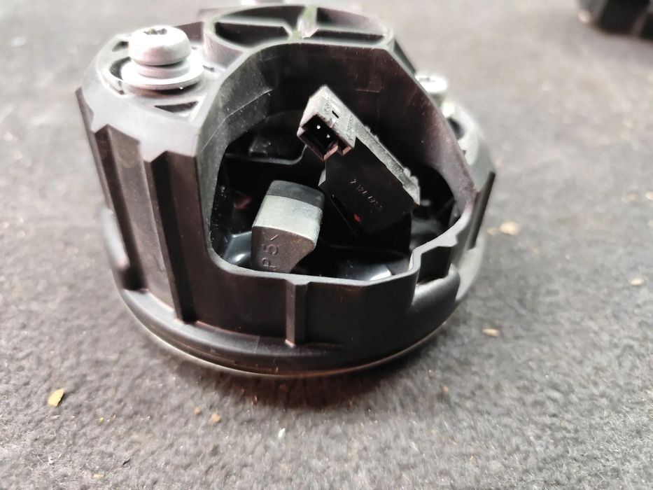 BMW 1 F20 SIMBOLO PUXADOR MALA - Z445