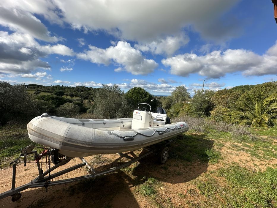 Semirigido Valiant 520/Suzuki 60/Atrelado