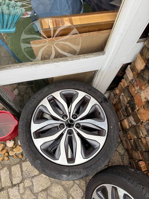 Jantes 18'' com pneus 245/45 R18 – Michelin/Continental