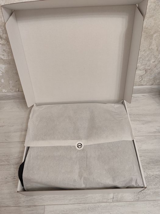 Cybex platinum  footmuff mini