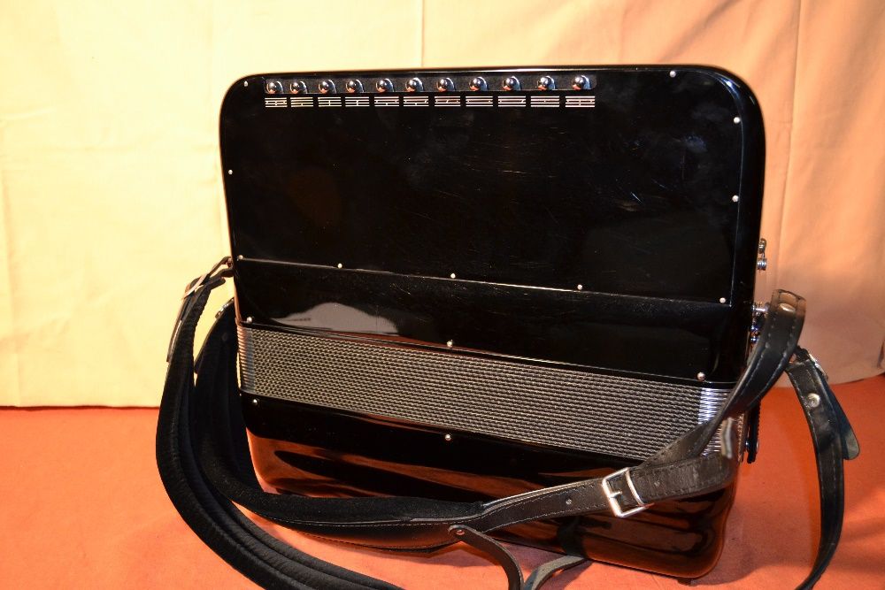 Acordeao Borsini 4 Voz 120 Baixos N . 67