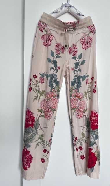 Spodnie na lato w kwiaty XS