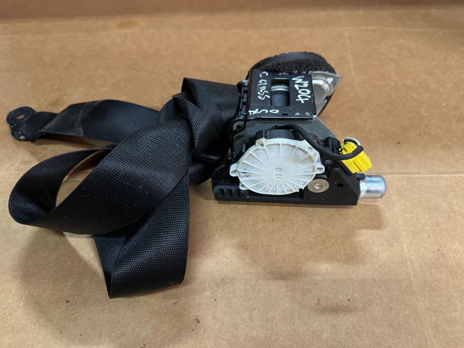 Cinto de segurança tras direito Mercedes W204 C200 C220 C250