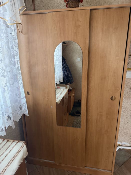 Szafa ( drzwi przesuwne )