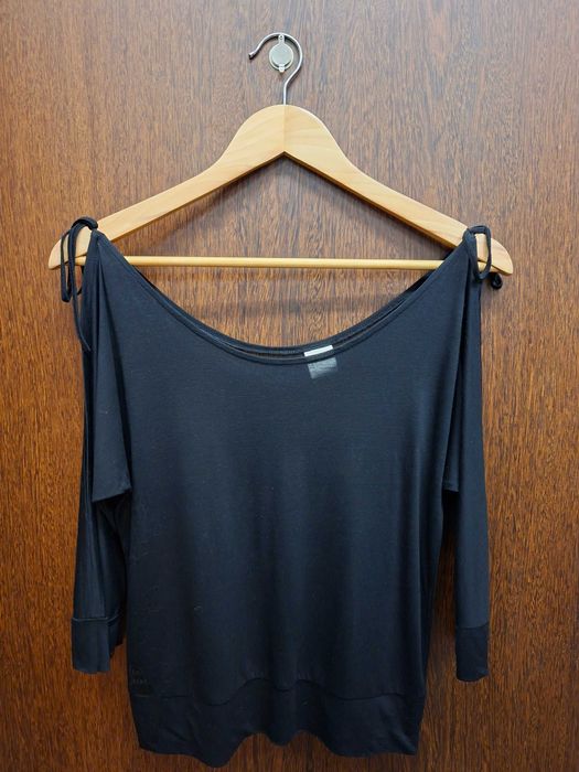 Blusa preta fina com mangas 3/4 da Salsa