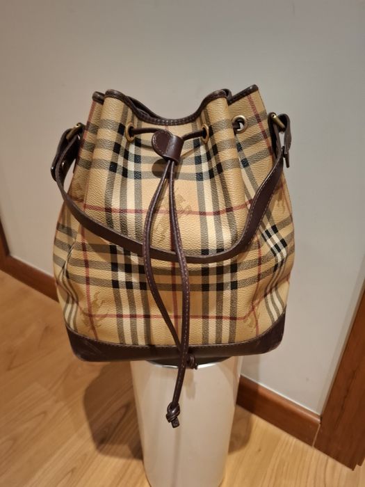 Mala Burberry Original. Luxo Clássico