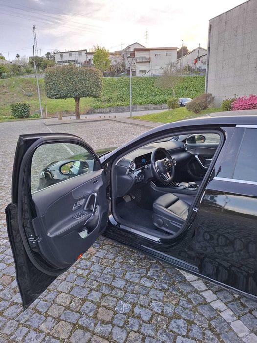 Mercedes Benz a250e 8G-DCT