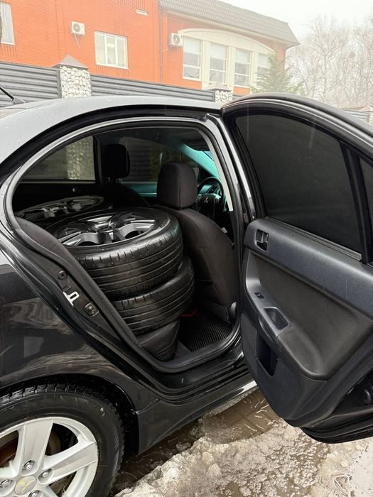 Продам титаны с резиной