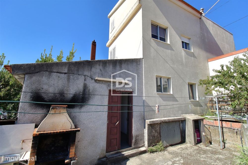 Moradia T4 Venda em Santiago de Piães,Cinfães