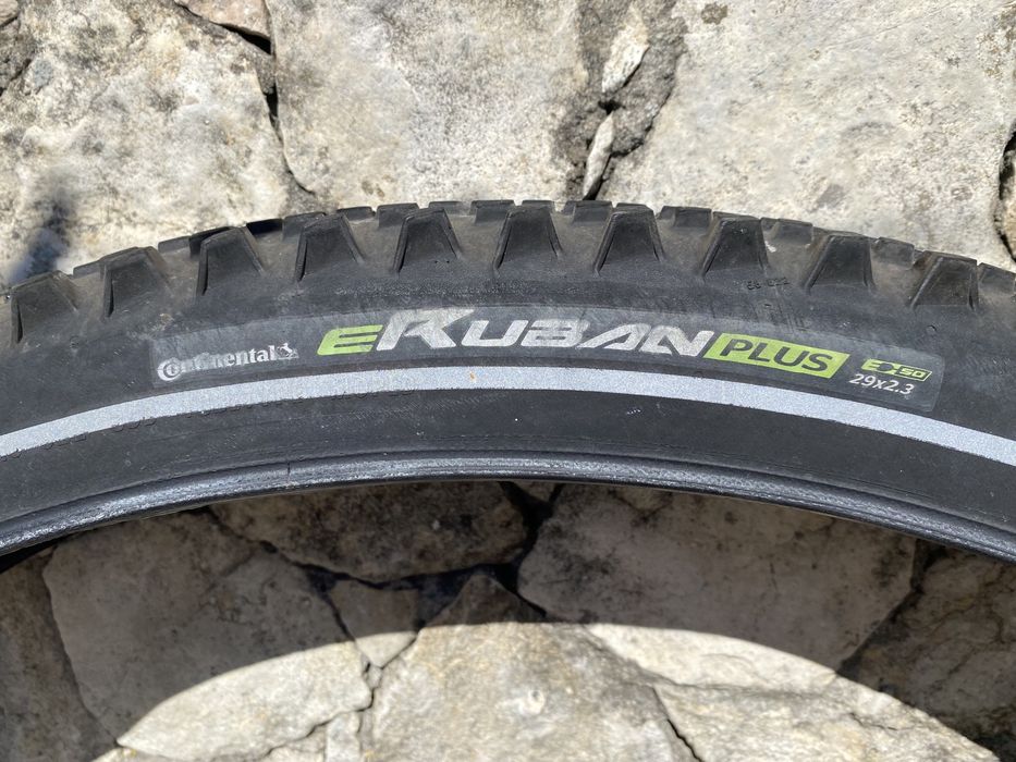 14 pneus Continental EKuban Plus roda 29