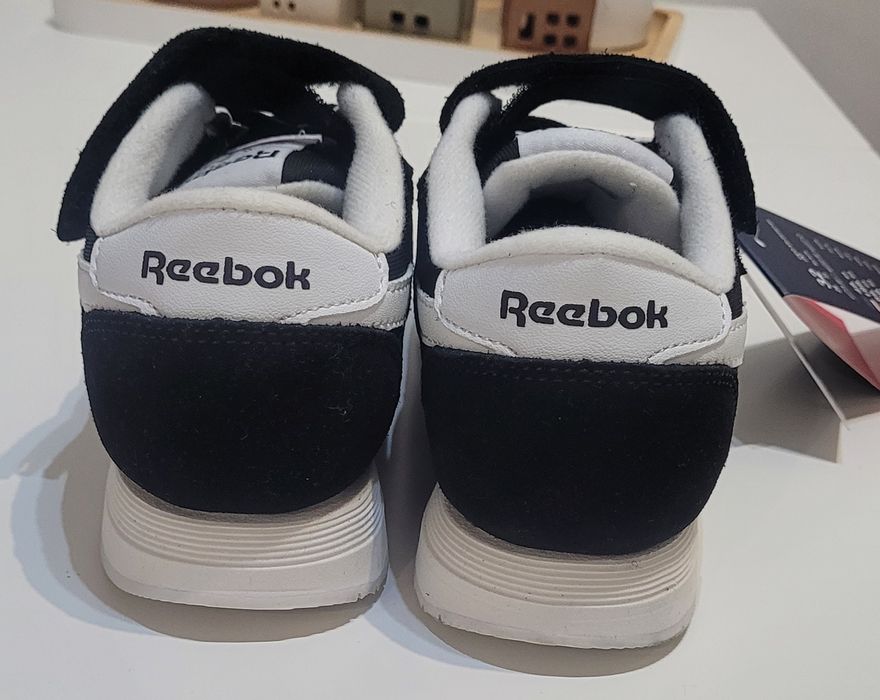 Reebok classic nylon 32