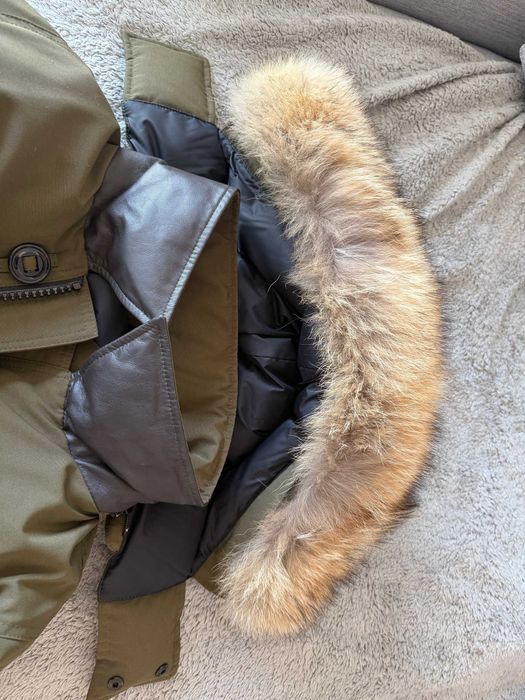 Jaqueta, casaco de penas Canada Goose verde militar, tamanho S.