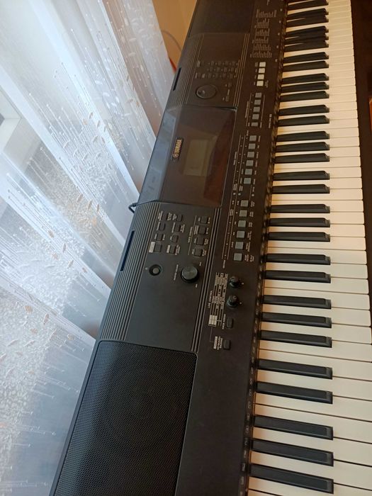 Keyboard Yamaha PSR EW410