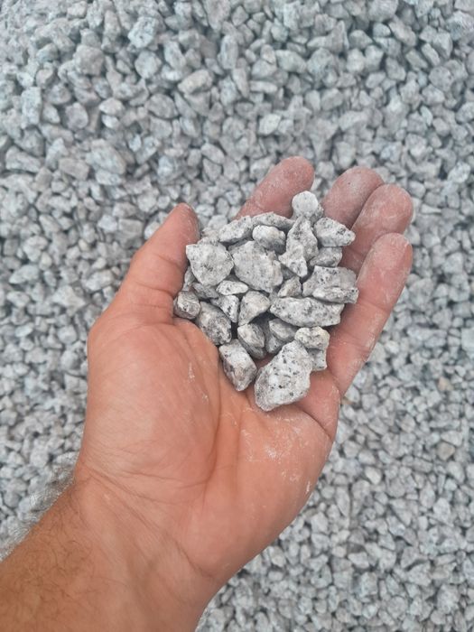 GRYS ozdobny biała marianna i dalmatyńczyk pakowany po  20kg kamień