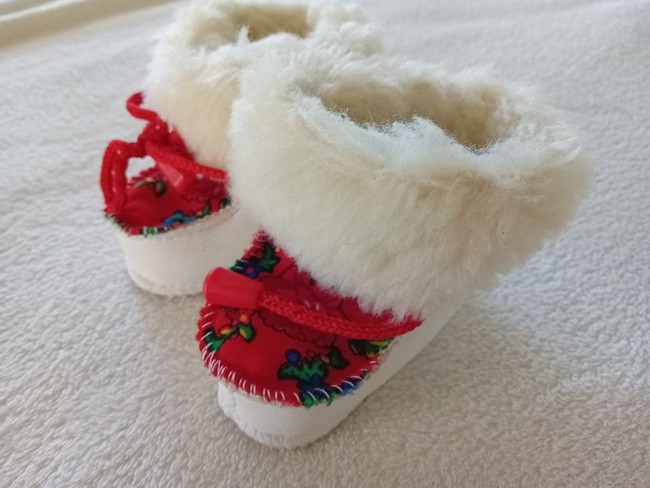 Buciki, bamboszki dla dziewczynki 9.5cm wkładka.