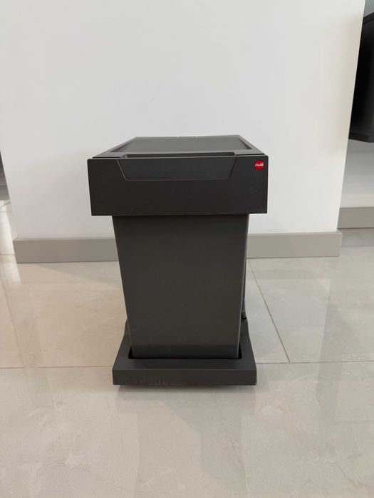 Висувне відро для сміття Hafele 502.43.200 (20л)