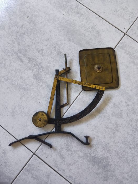 Balança de pêndulo/ pesa cartas