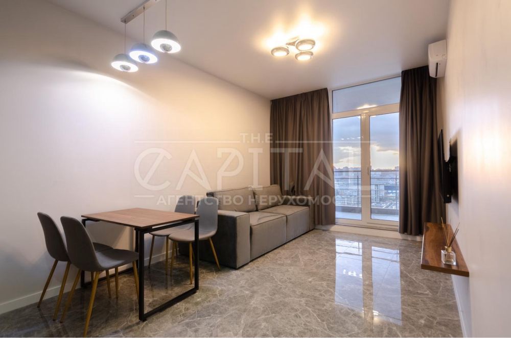 Продаж 1-кімнатної квартири з балконом та видом, ЖК Central Park