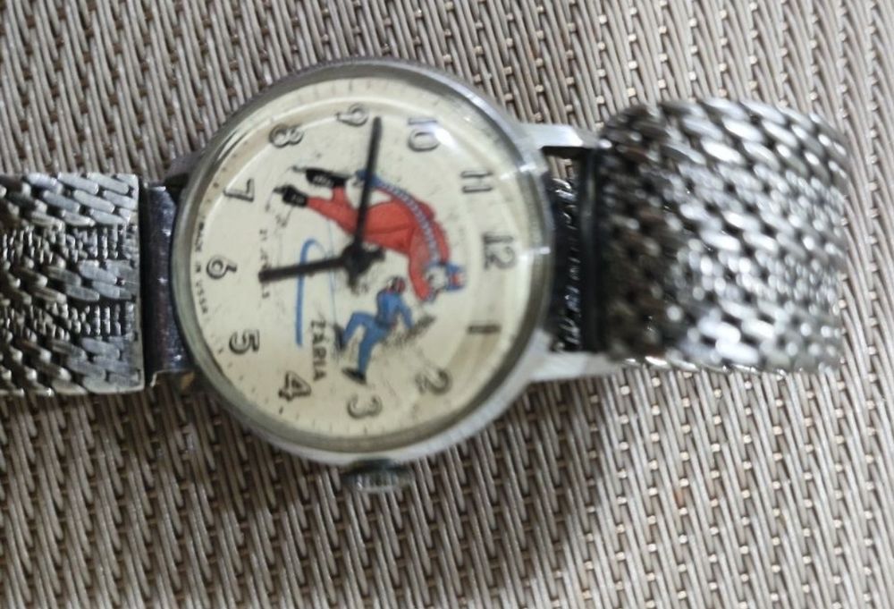 Годинник наручний Зоря