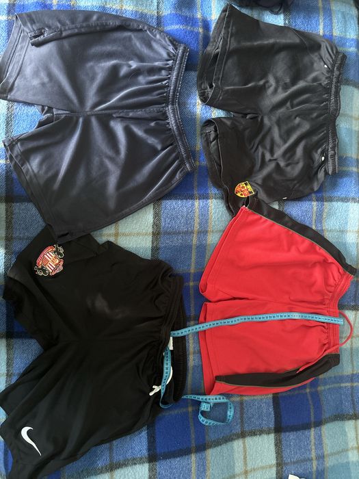 Футбольні шорти та футболки ,гетри на 8-10 р,ріст до 140