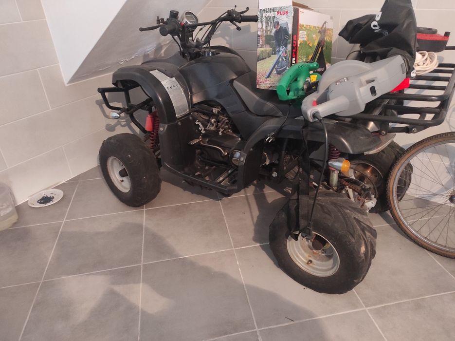 Mota 4 rodas a venda