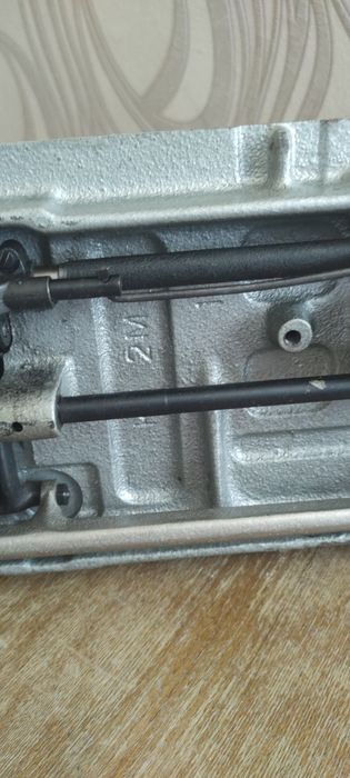 Продам швейну машину