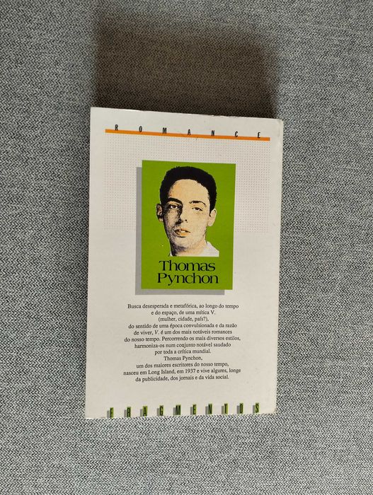 Livro "V" de Thomas Pynchon