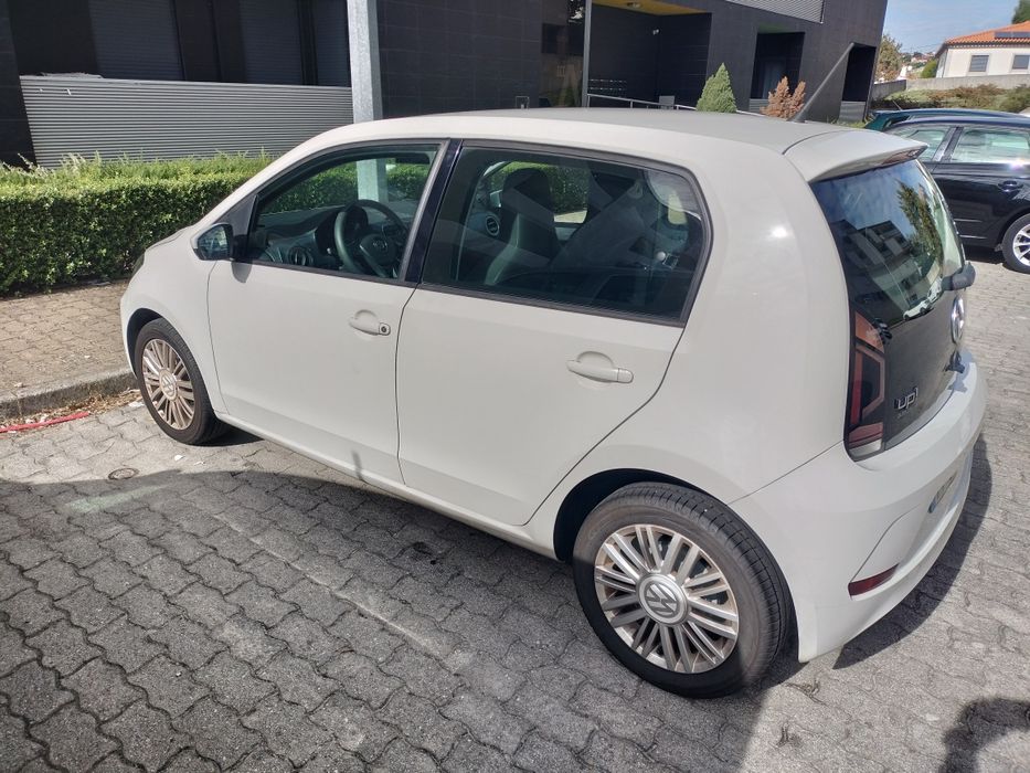 Volkswagen Up! 1.0 BMT Move! (2017) – 5 Portas, Económico! — photo 5