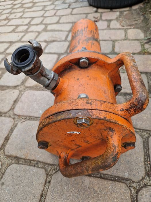 Kafar pneumatyczny do fotowoltaiki do pali wbijarka kompresor