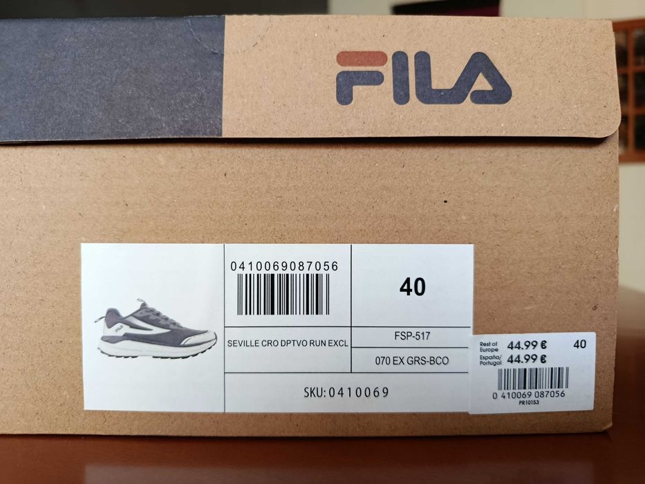 Sapatilhas Fila tamanho 40EU