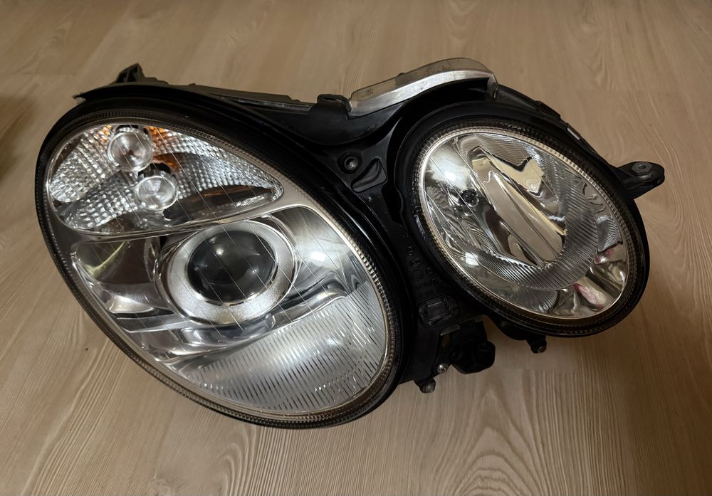 Farol Mercedes Class E W211 Original Xenon Direito