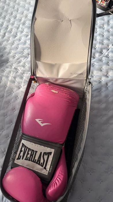 Everlast training gloves - box