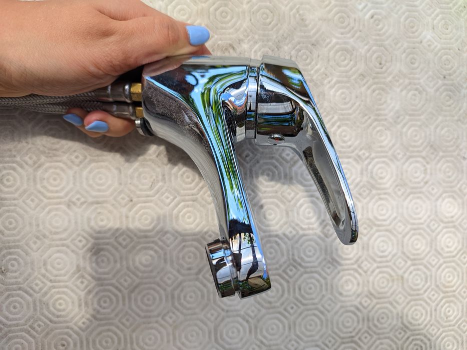 Faucets + Showerhead64297965948417125