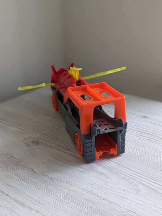 Хот Вілс Вантажівка-транспортер Hot Wheels Паща дракона