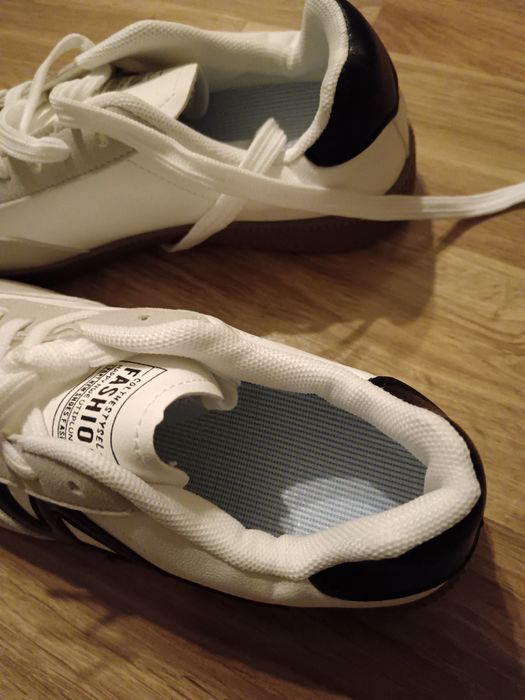 Nowe adidasy damskie 39