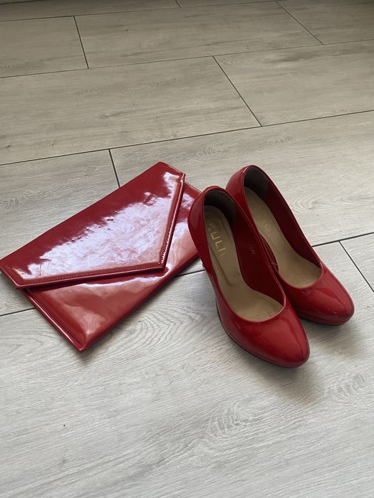 Buty na obcasie